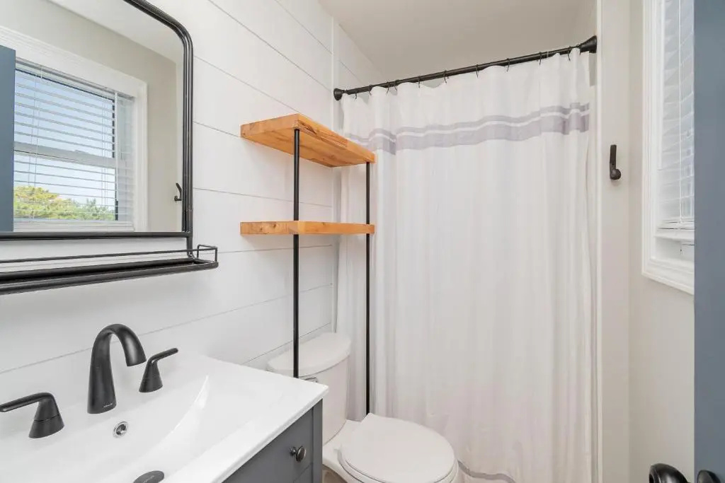 Sawyers Shore Shack by Oak Island Accommodations