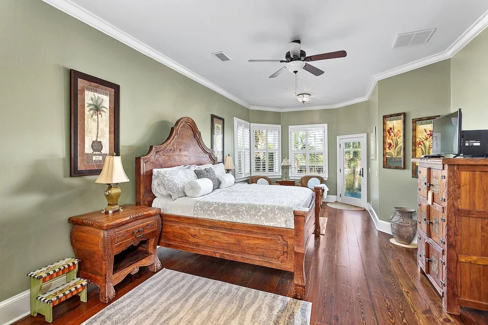 2309 Ocean Road by Hodnett Cooper