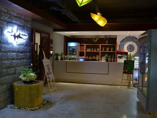 Heide Business Hotel, Ongniut Banner