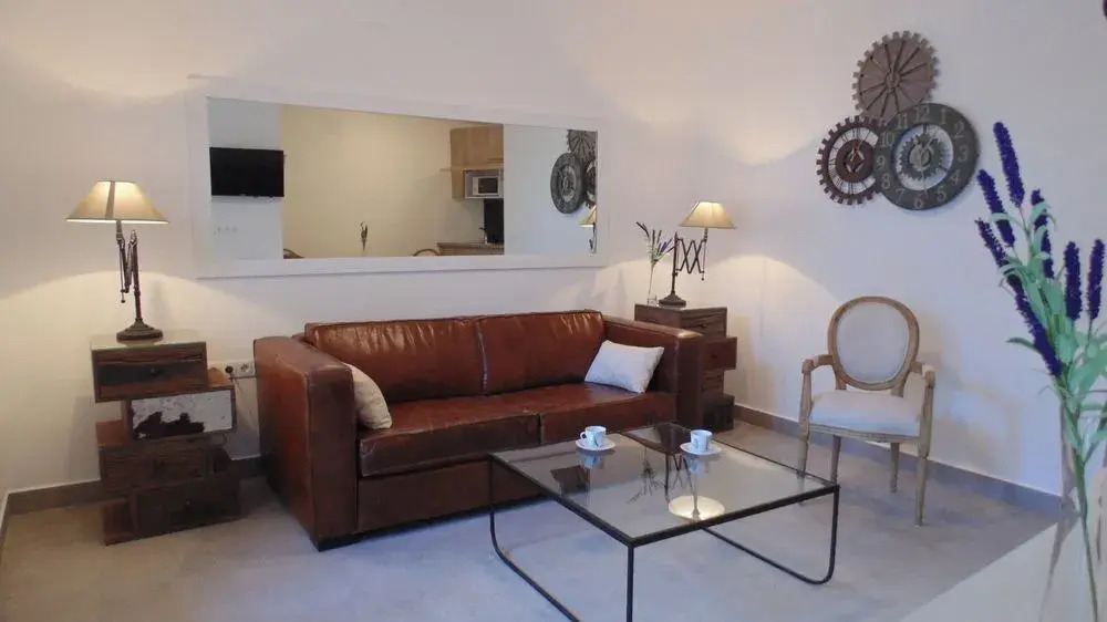 Downtown Luxury Apartments with Hot Tub