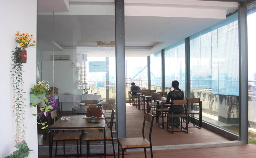 Sky Hotel