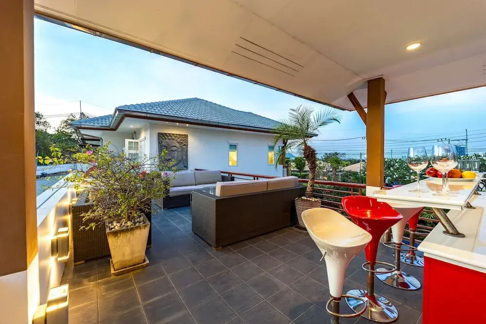 3 Bedroom Pool Villa in Great Location STV