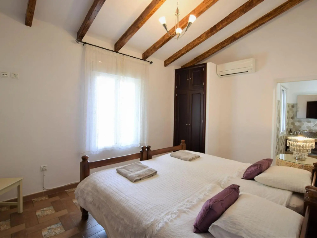 Beautiful detached villa near Arenas with delightful terrace and stunning view