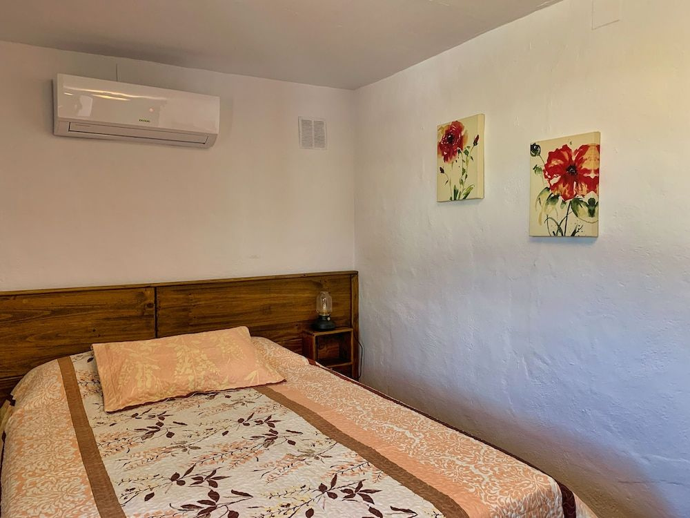Casa Bambú Boutique Studios Andalusië with pool and Mountain Views