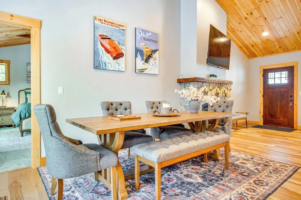 6 Mi to Lake Winnipesaukee: New Hampshire Home