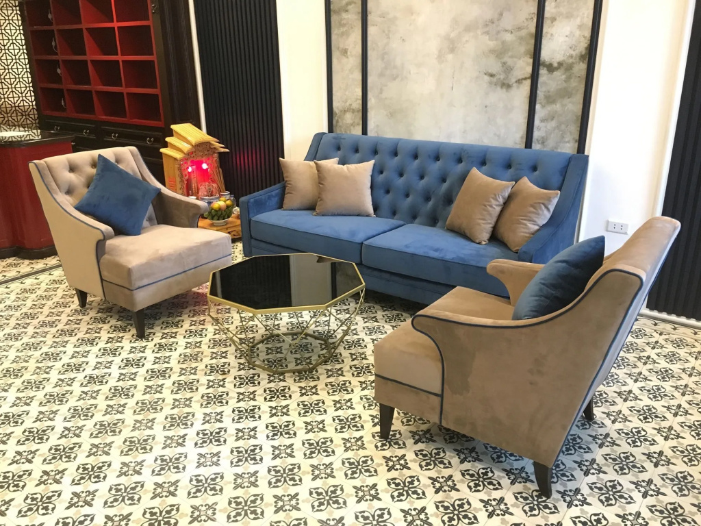 Golden Rooster Hotel