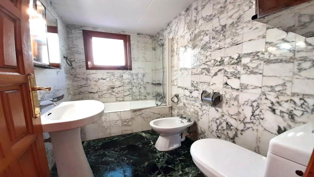 Alier in Llafranc with 3 bedrooms and 1 bathrooms