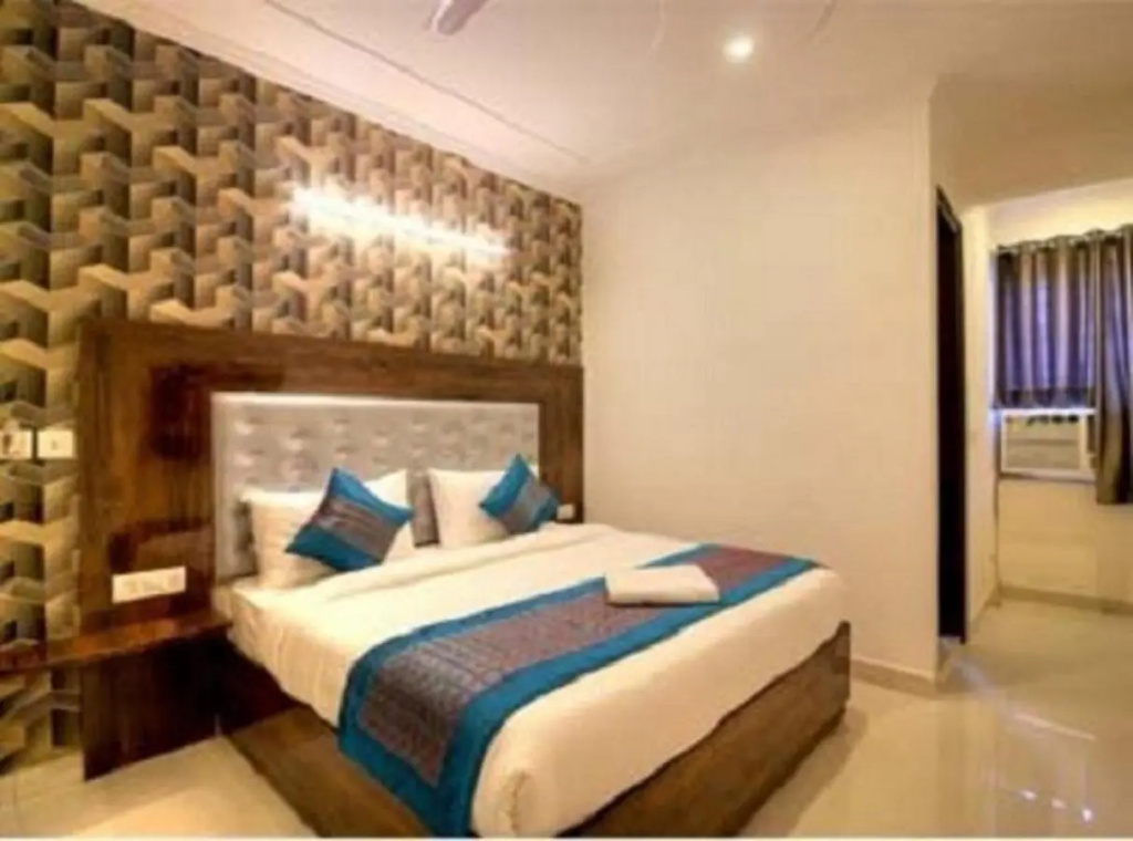Hotel Ark-Of-Avalon Near Delhi Airport
