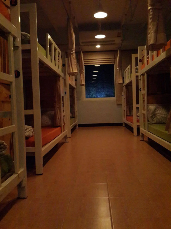 Eat - Ting Cafe and Hostel