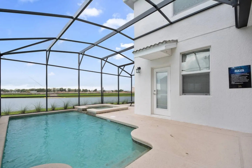 Spacious home with a great private pool near Disney