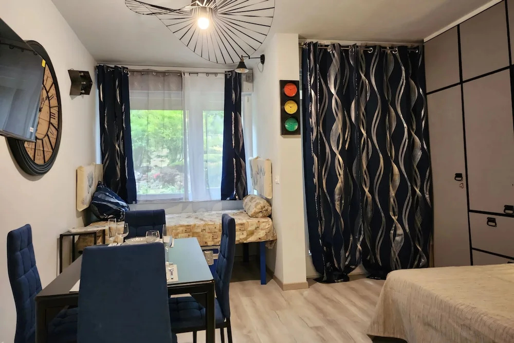 Apartment 125