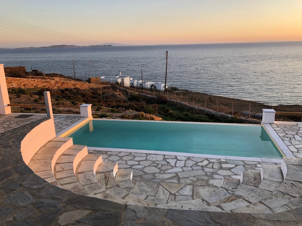 Maison Simone with private heated infinity pool & spectacular sea view