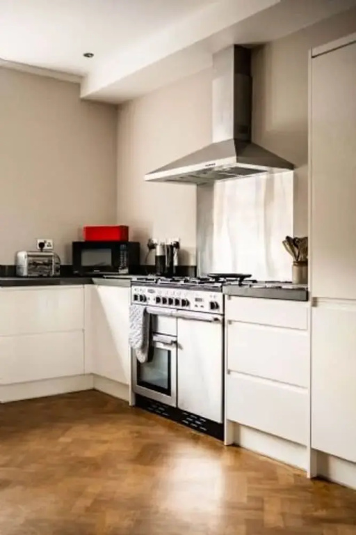 Host Stay Wellington House