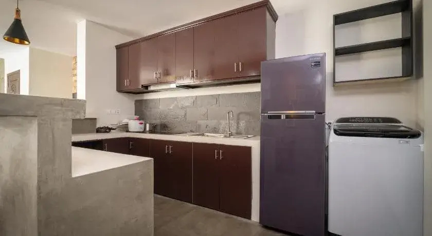 The Amazing Residence