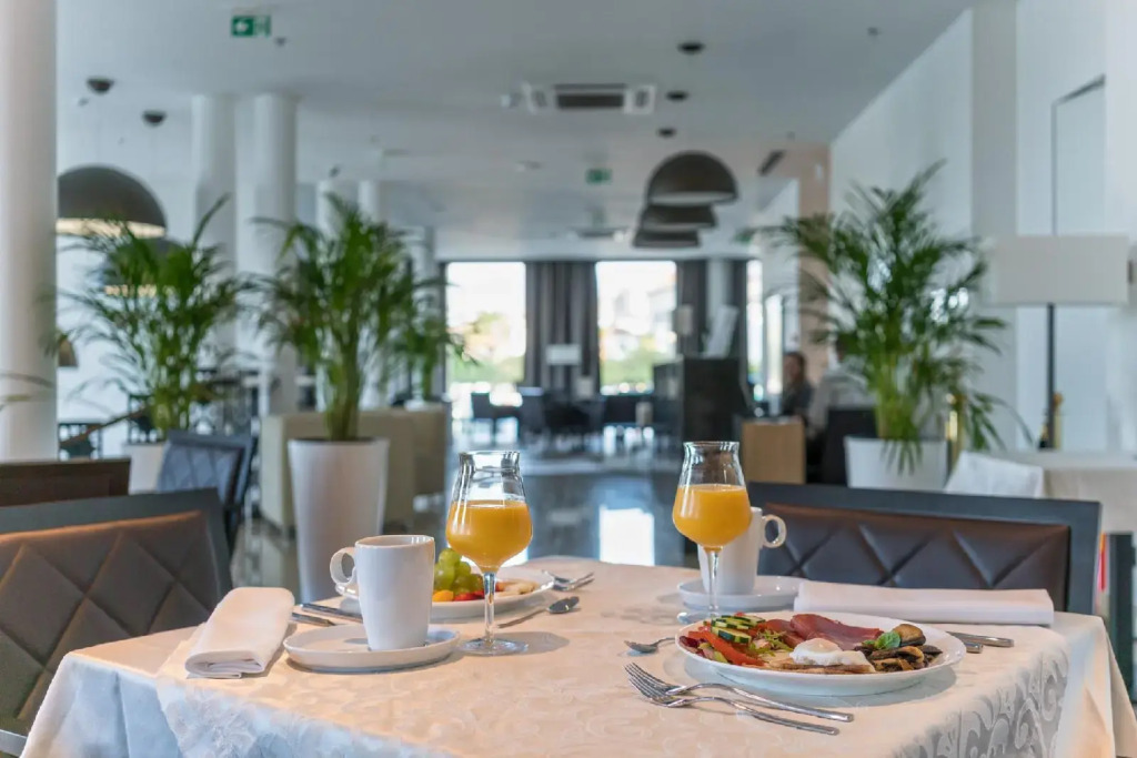 Bellevue Superior City Hotel