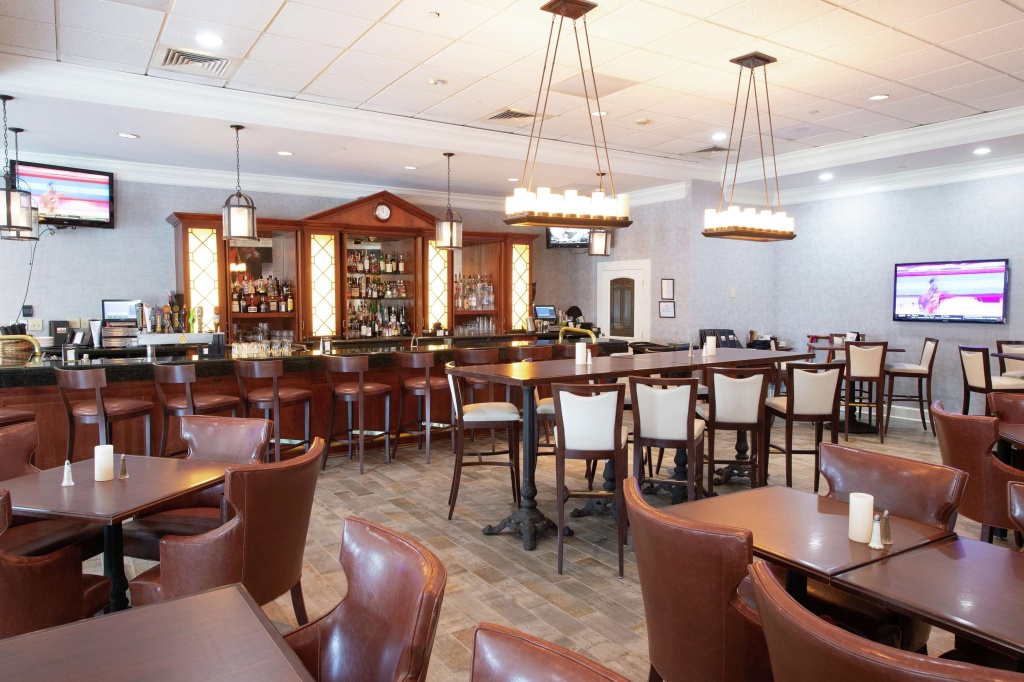 Virginia Crossings Hotel, Tapestry Collection by Hilton