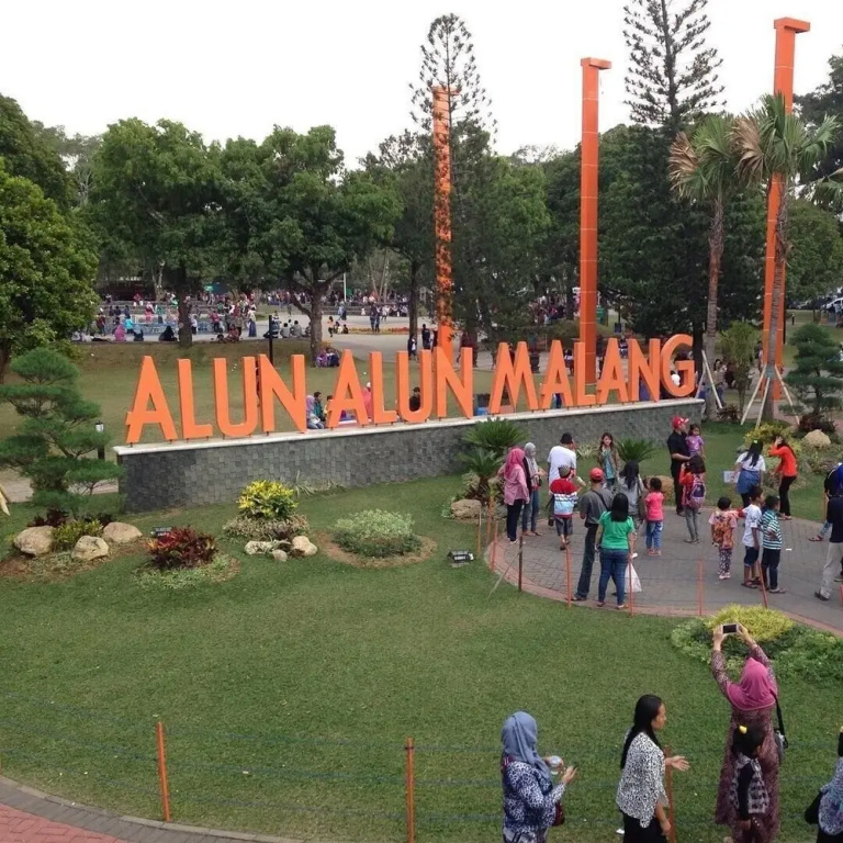 Semeru Hostel Malang - Adults Only