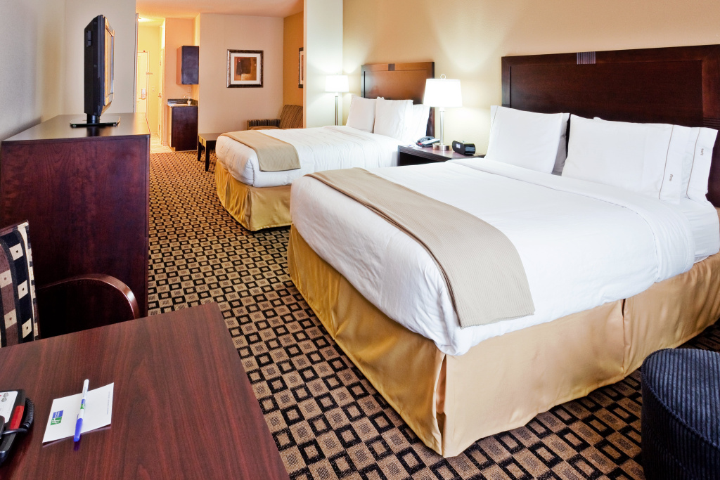 Holiday Inn Express & Suites Clovis by IHG