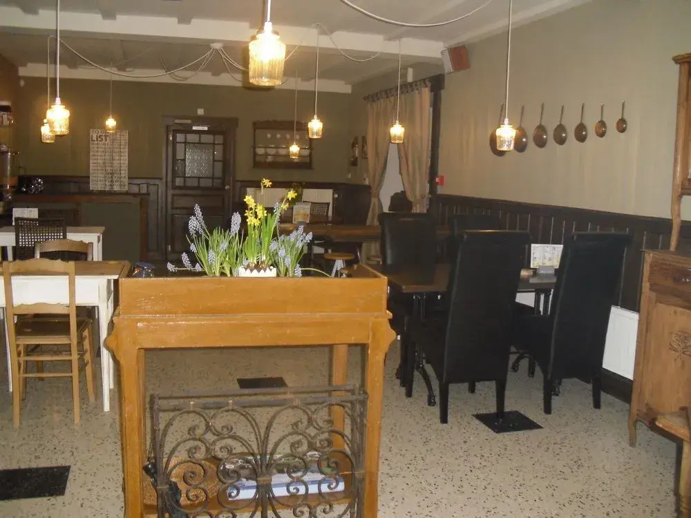 Hotel De La Vallee