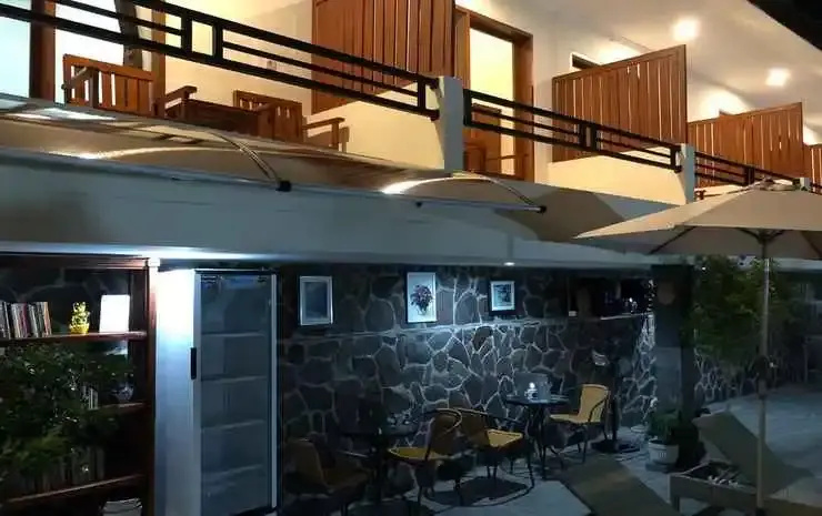DeRose Guest House