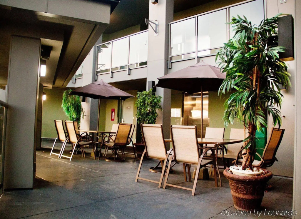 Accent Inns Vancouver Airport