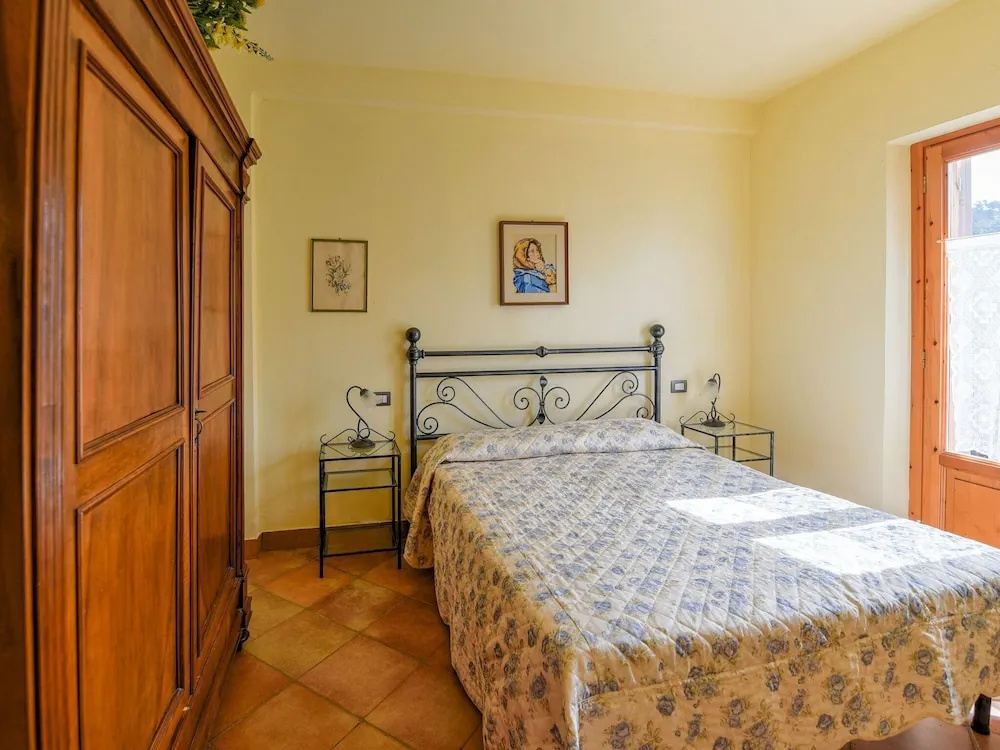 Spacious Holiday Home in Lamporecchio With Pool