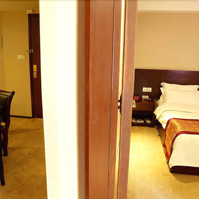Chaoyue Business Hotel