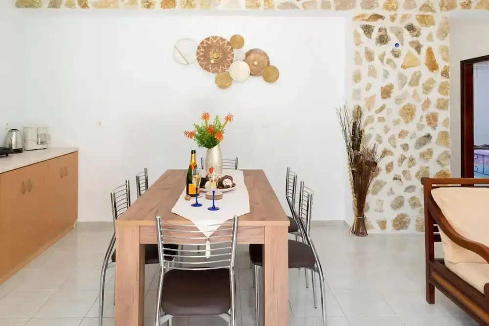 Atlantic Cave Haven-seaside Fully Equipped