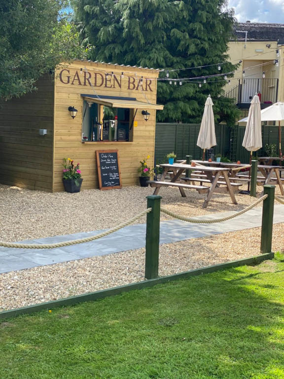 Greyhound Country Inn