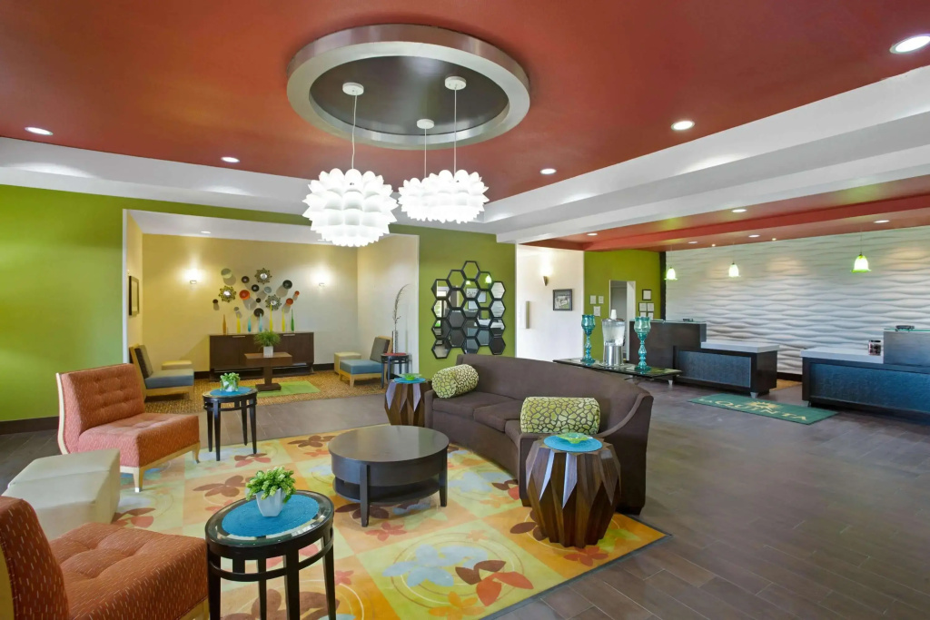 La Quinta by Wyndham Pearsall
