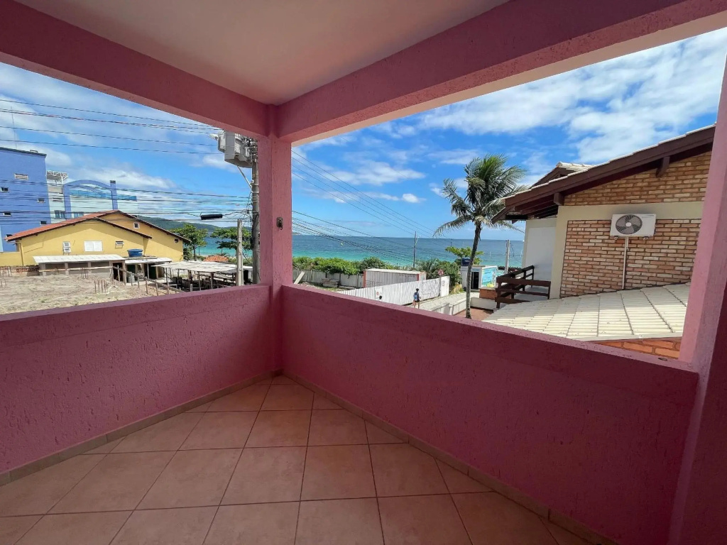 Cód 411- Casa quadra mar em Bombinhas Centro - 30m da praia
