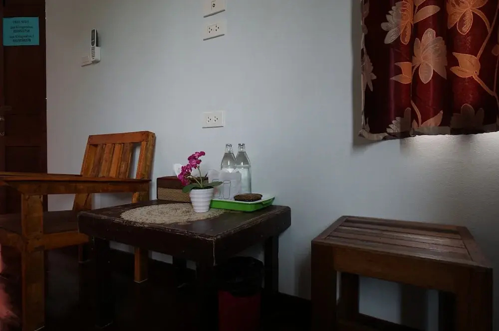 Ban Klong Srabua