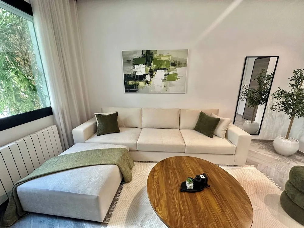 Apollon Appartement S1, Lac 2