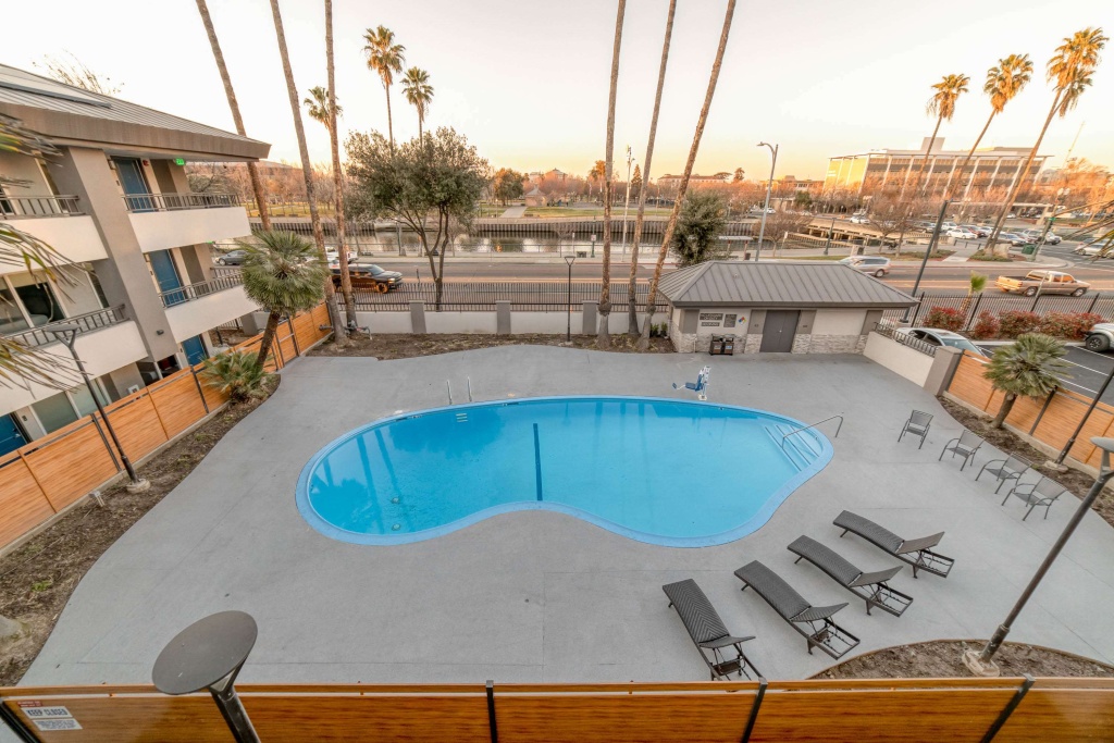 Studio 6 Suites Stockton, CA Waterfront