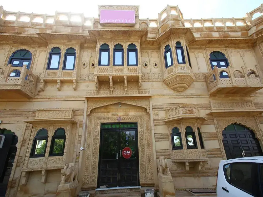 Vista Rooms at Indira Colony