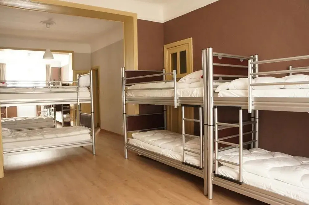 ES Hostel