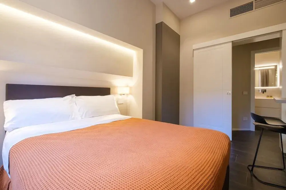 Golden Suite by Studio Vita