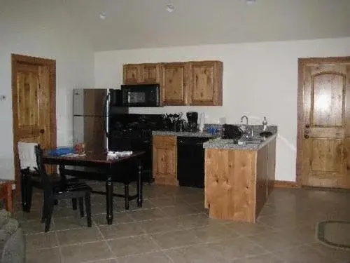 Stone Canyon Inn