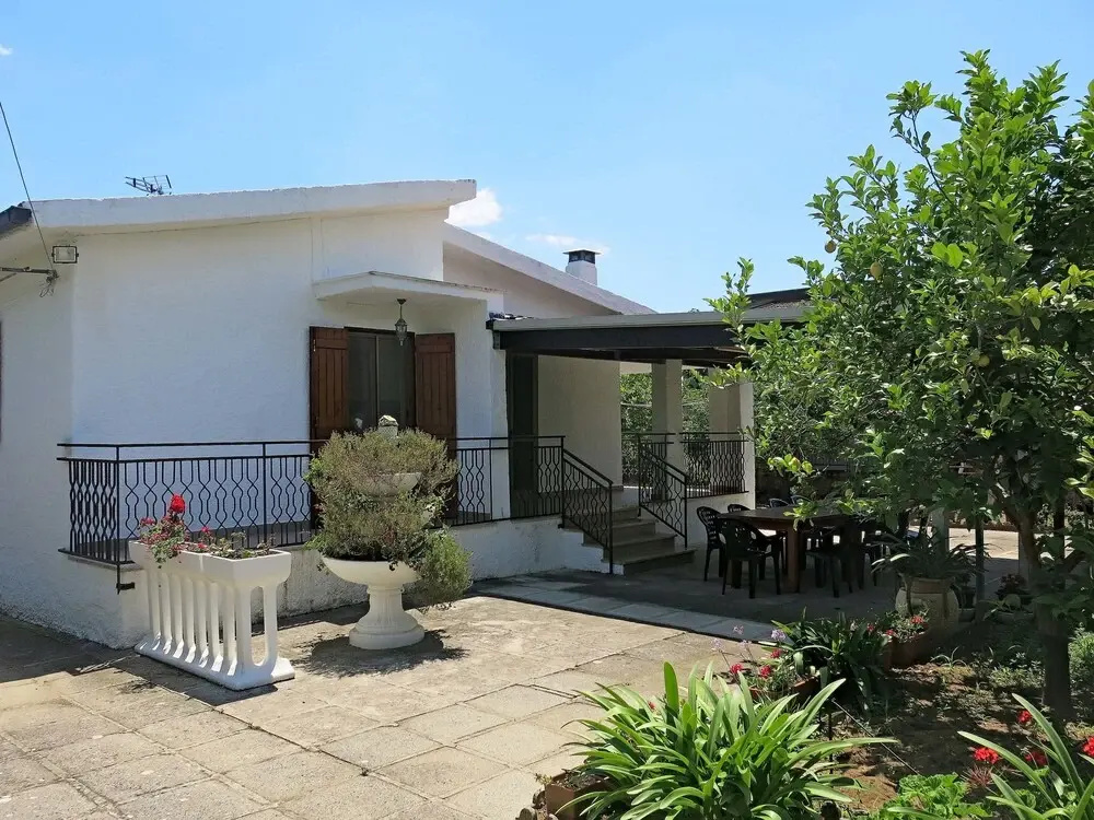 Merly-Villa 250mt dal mare