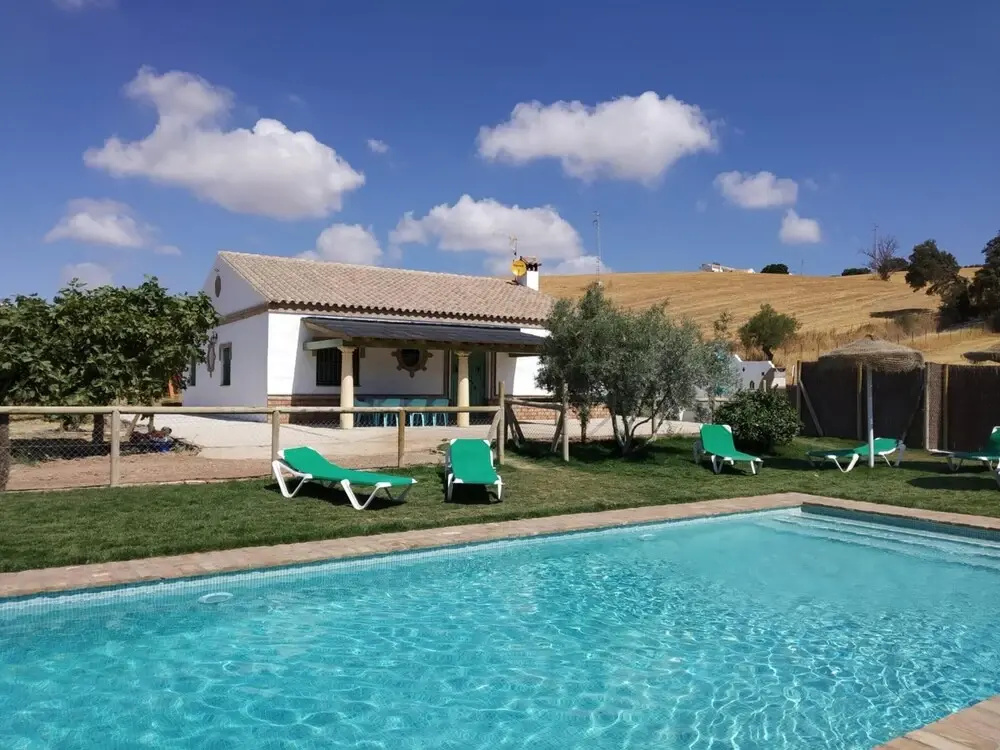 Luxurious Villa in Prado del Rey with Pool