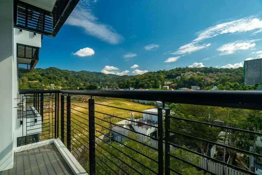 Kamala Regent C403 - High Floor 3 bdr Apartment With Pool and gym