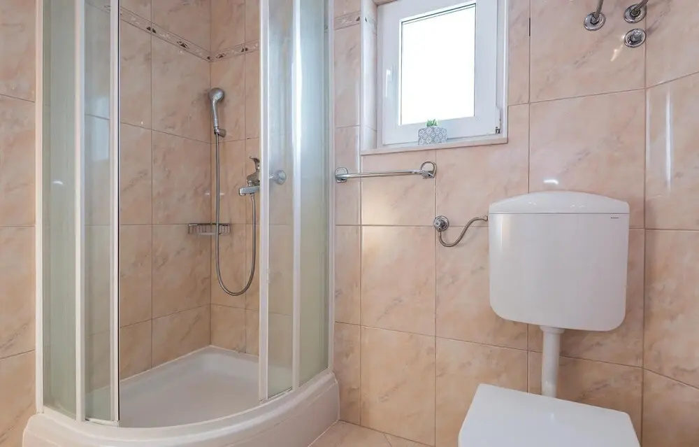 Amazing Home in Blato na Cetini With Wifi and 3 Bedrooms