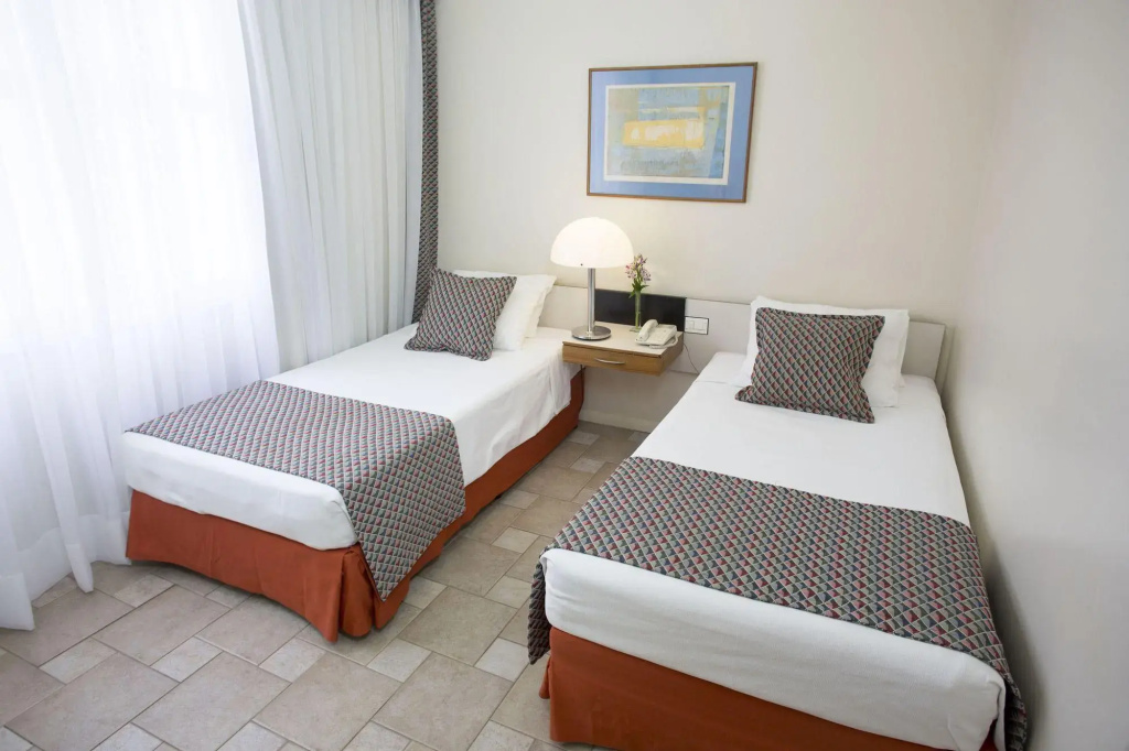 Savoy Othon Lite