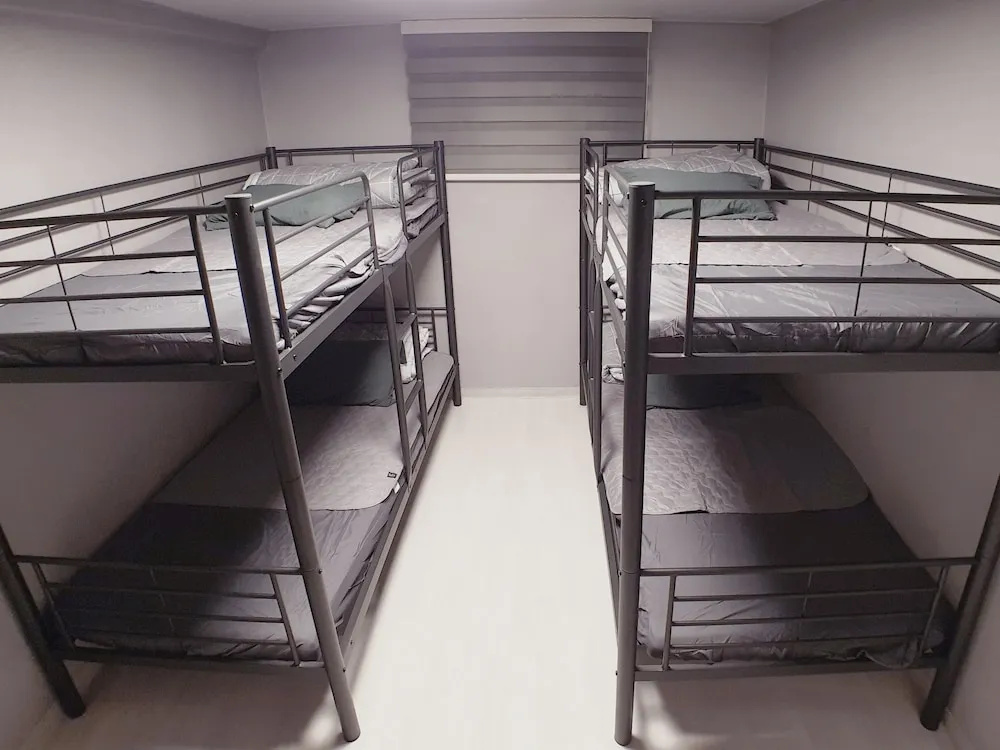 U Guesthouse 2 in Yeonnam Caters to Women - Hostel