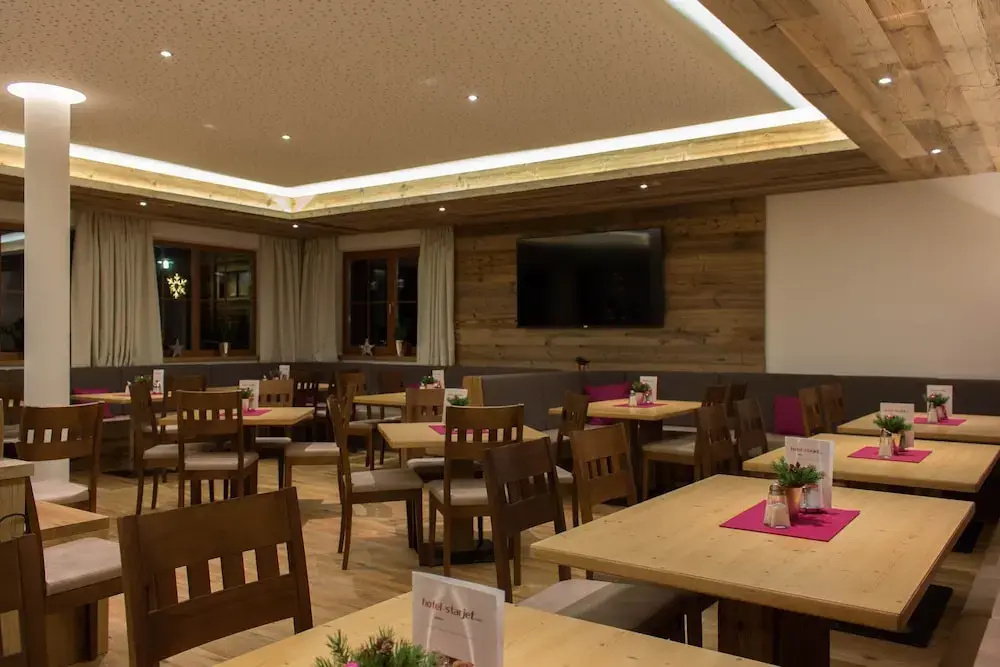 Hotel Starjet