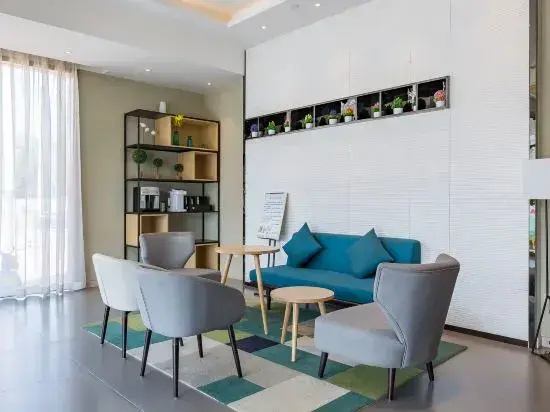 Homeinn Selected Hotel (Xuzhou Suning Plaza Hubu Mountain Subway Station)