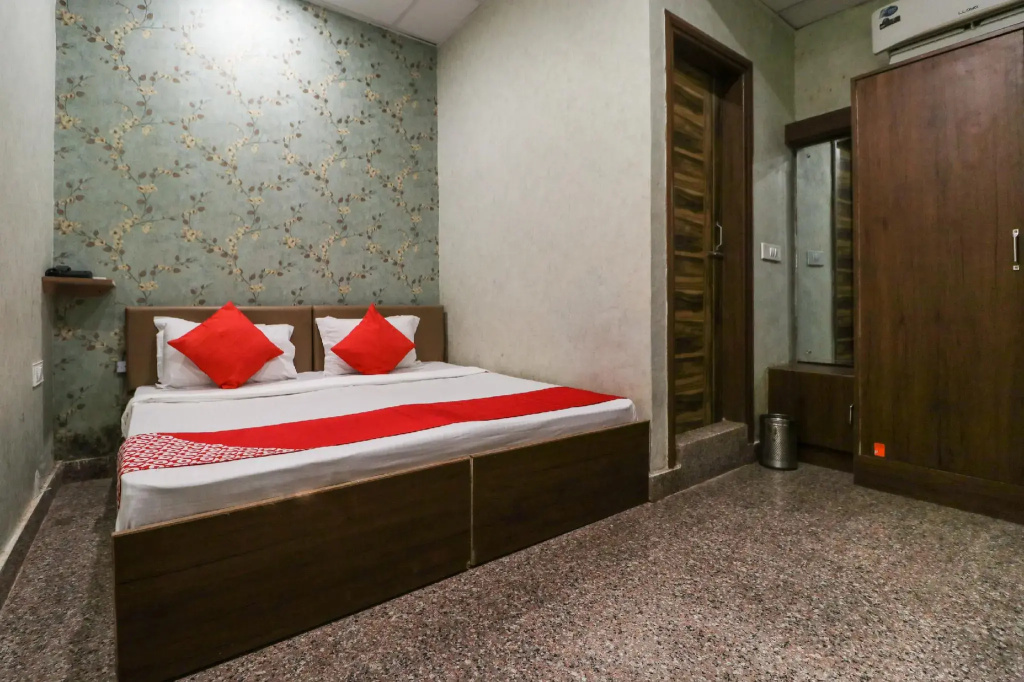 OYO 60466 Rana Residency