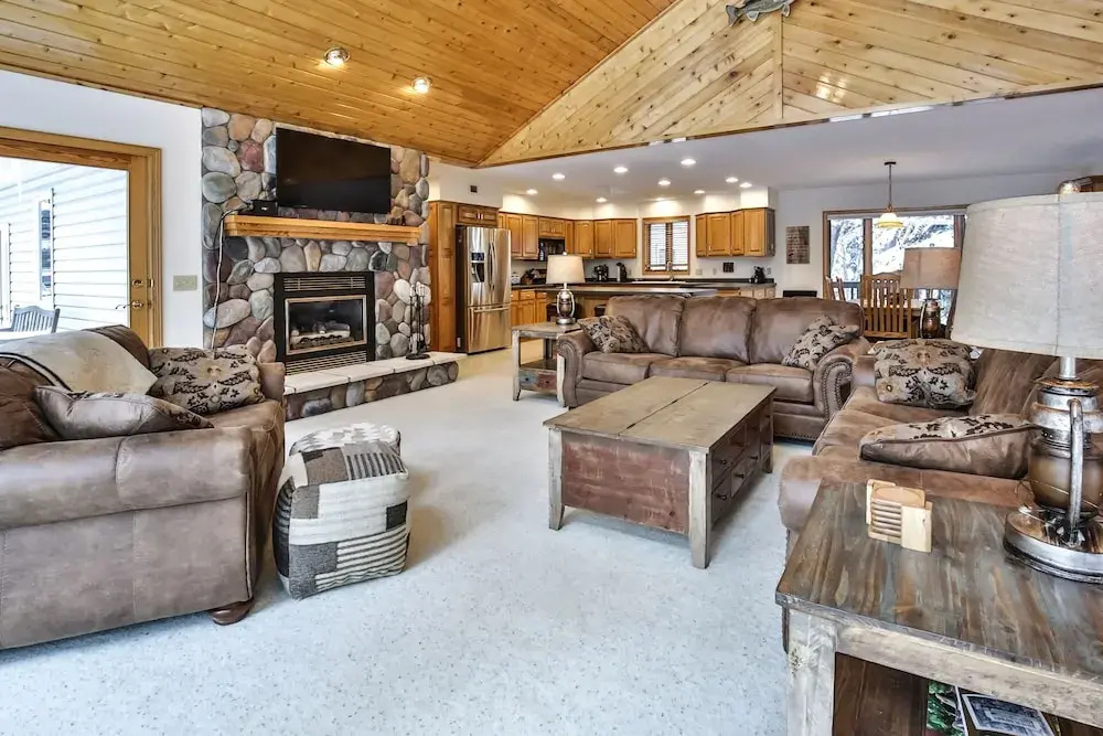 WhiteWoods Cove - 4 Br Home