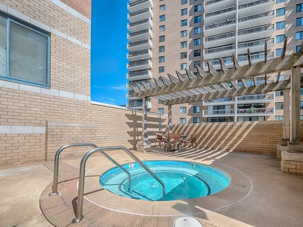 National at Ballston Place