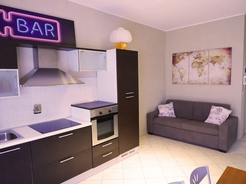 Casa Bella Marconi is an Apartment of 34 Square Meters. Clean, Bright, in the Heart of the City